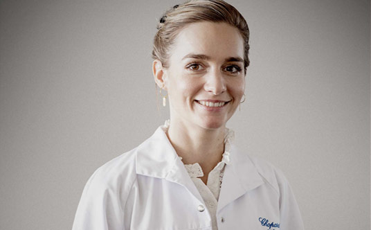 艾德琳·亚历桑德拉